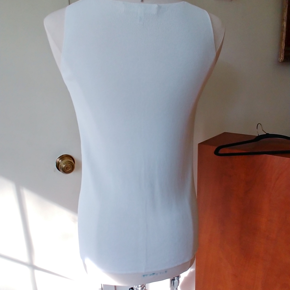 🚫SOLD🚫 ESCADA Italy Sleeveless Top Blouse White Italian size 36 - US: Small, 4 - Picture 6 of 10